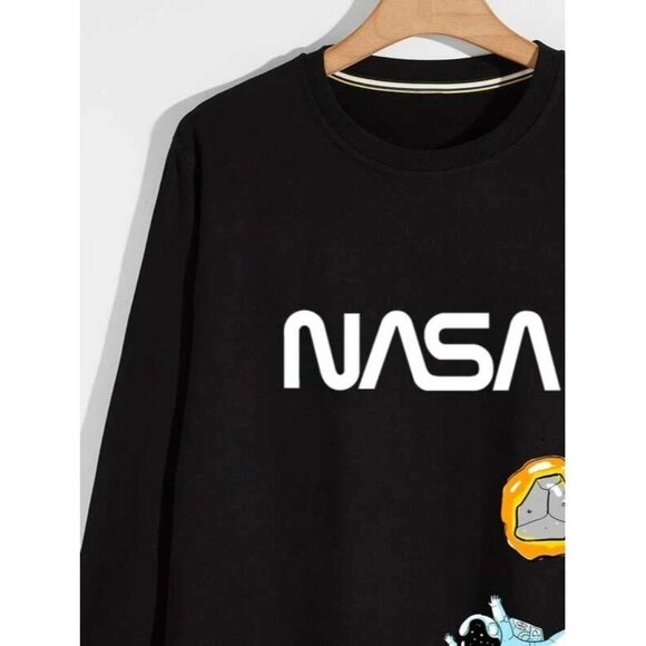 New Shein‎ Men NASA Spaceman And Letter Graphic Sweatshirt in Black - Size Small - Picture 7 of 8